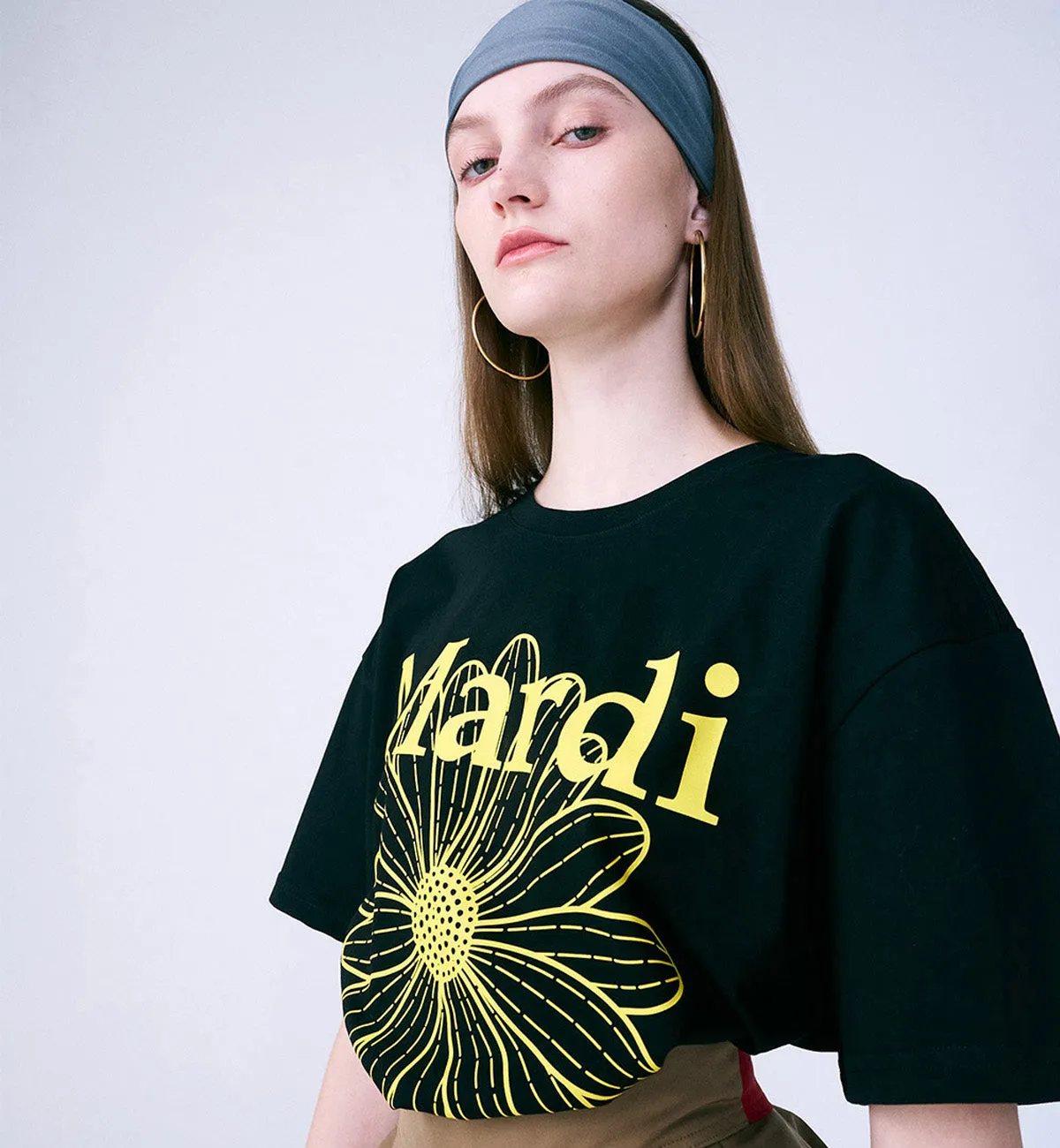 Mardi Mercredi Flower Mardi T-Shirt (Black Yellow)