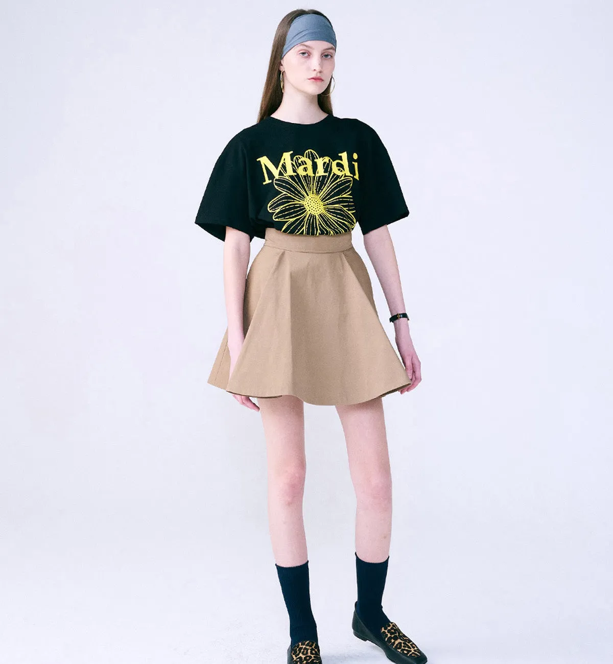 Mardi Mercredi Flower Mardi T-Shirt (Black Yellow)