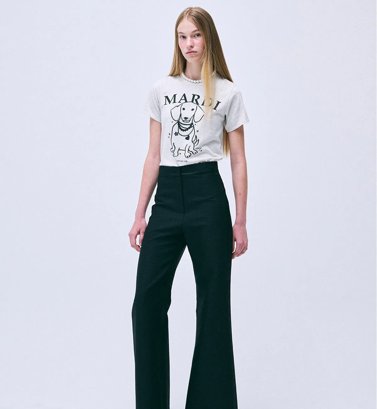 Mardi Mercredi Swing The Tail DDANJI Pearl Necklace Slim T-Shirt (Oatmeal Black)