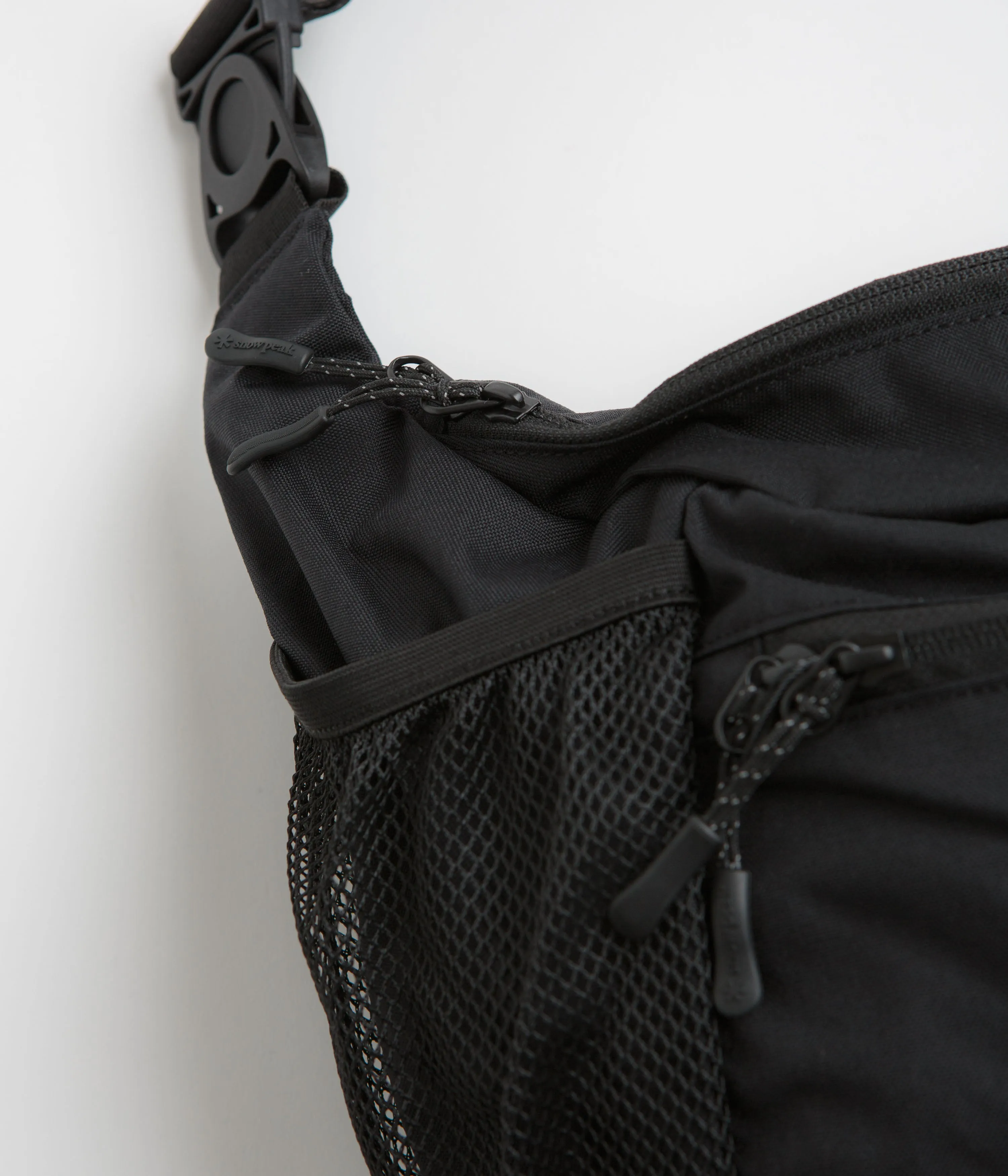 Snow Peak Everyday Use Middle Shoulder Bag - Black