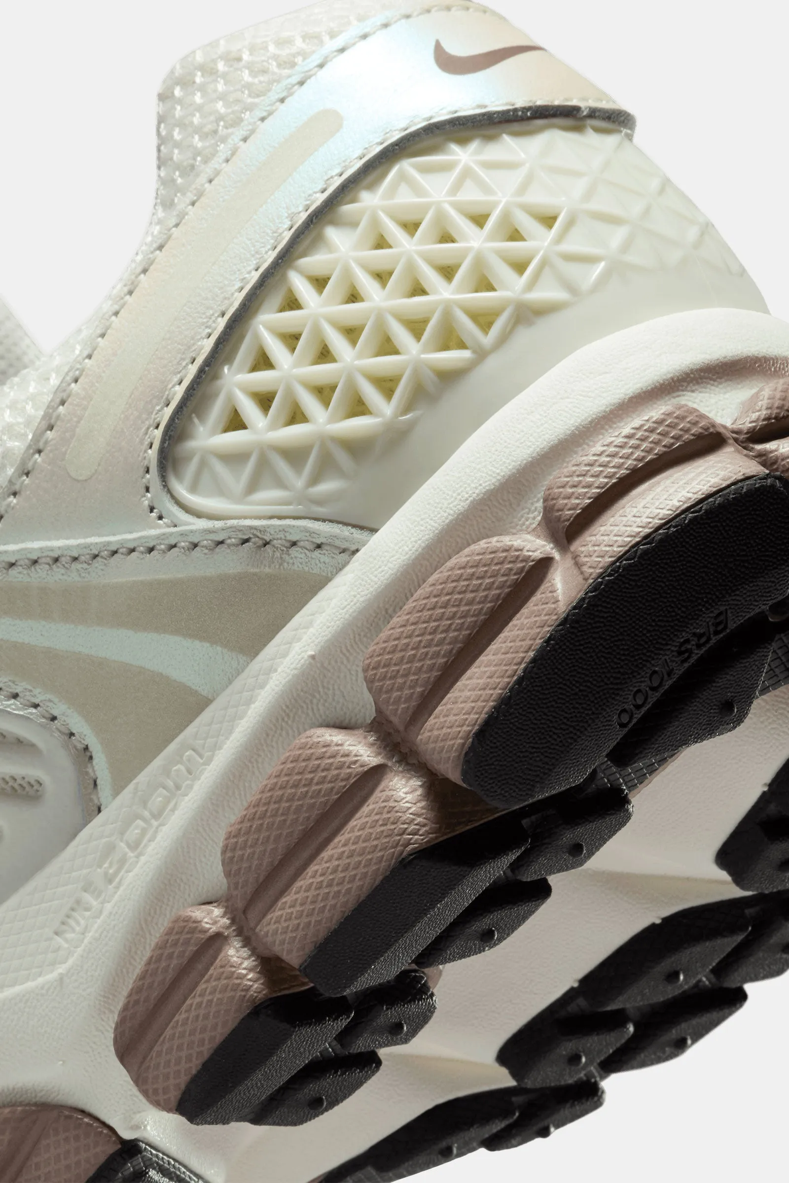 Women's Nike Zoom Vomero 5